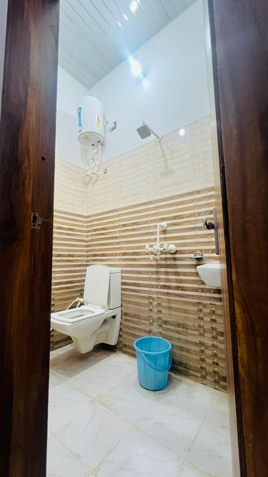 Hotel Rudra Residency Near Railway Station Mathura Buitenkant foto