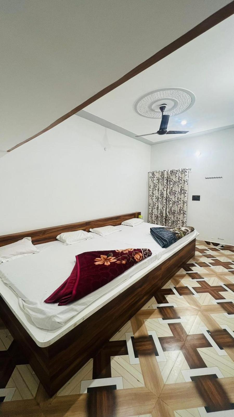 Hotel Rudra Residency Near Railway Station Mathura Buitenkant foto