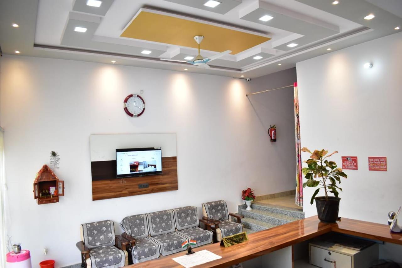 Hotel Rudra Residency Near Railway Station Mathura Buitenkant foto